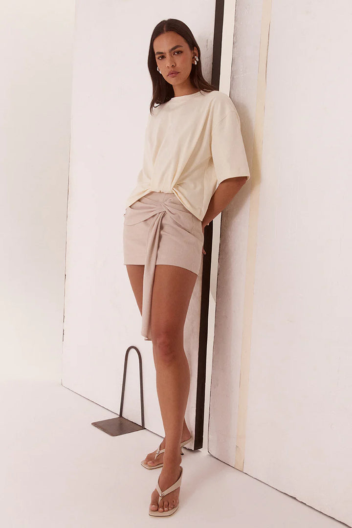 Izel Tee