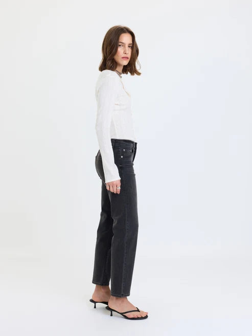 Rebel Straight Jean